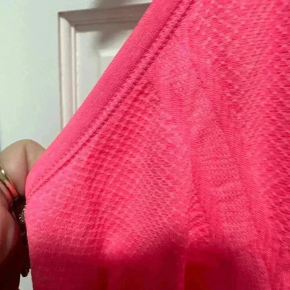 ATHLETA Fastest Track Hot Pink Tank Top EUC Size M - Picture 5 of 5